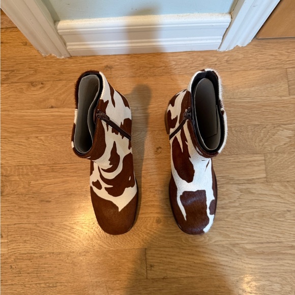 Jonak OVAL-TOE ANKLE BOOTS
in brown cowhide pony hair - brand new from Paris - Picture 5 of 9